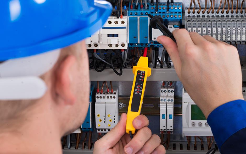 électricien de maintenance Le Coudray-Montceaux